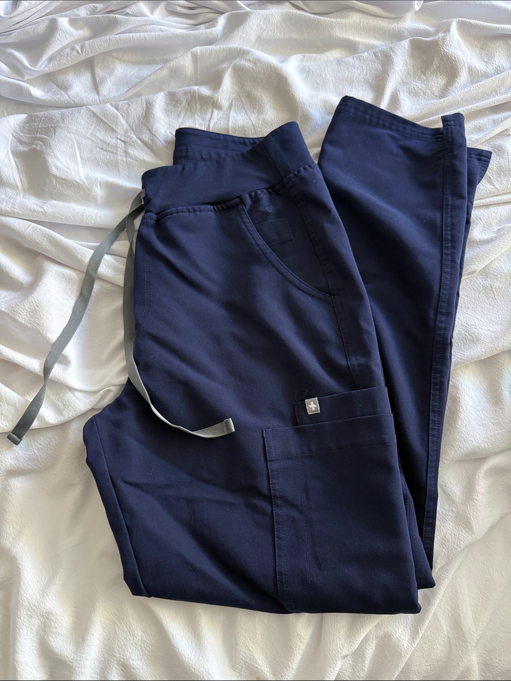 Figs Women's Straight Leg Scrub Pants in Navy Blue